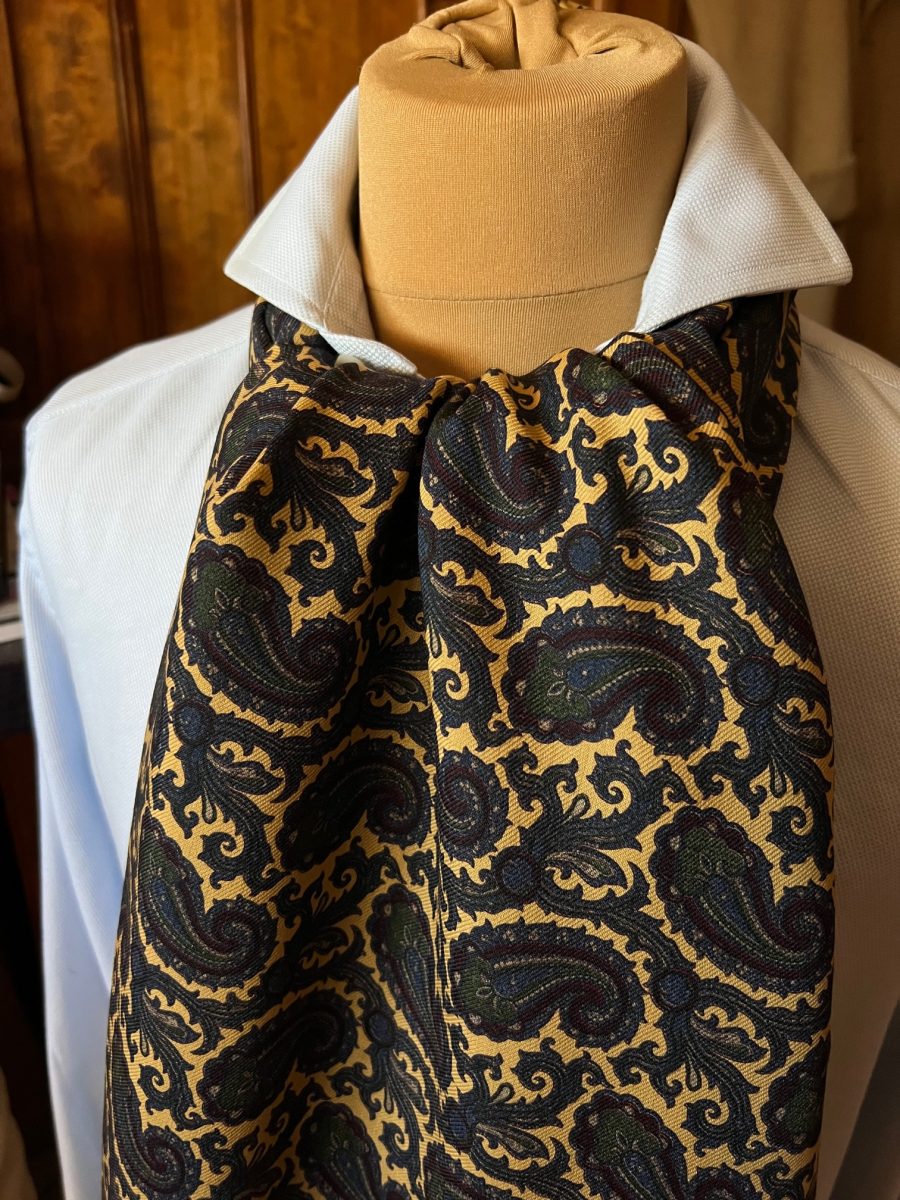 Handmade Vintage Scarf #2031 - Image 3