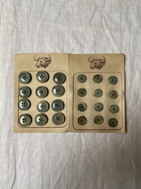 Horn vintage buttons #7004 - Image 3