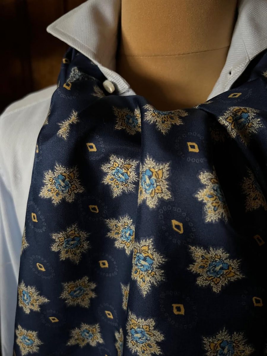 Handmade Vintage Scarf #2071 - Image 3