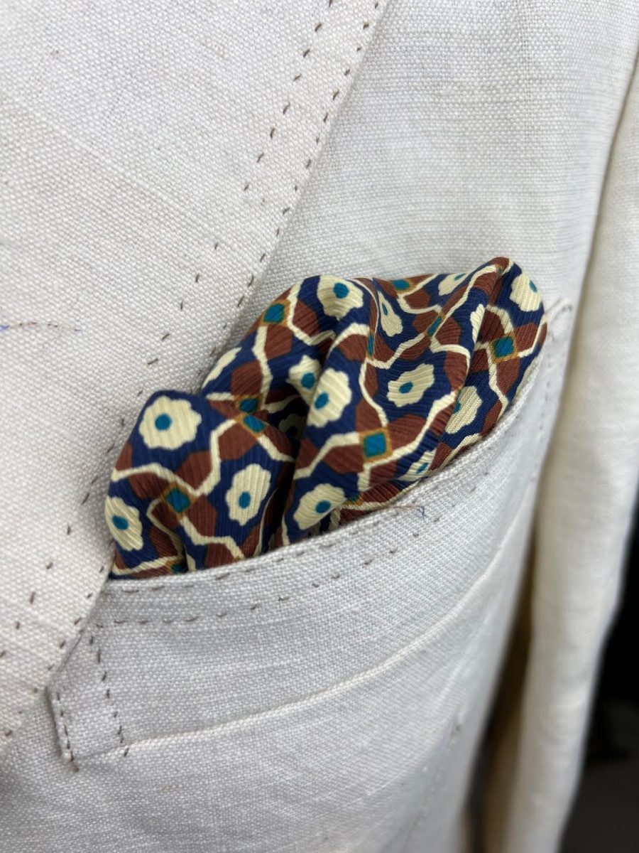Handmade Vintage Pocket-square #3063 - Image 3