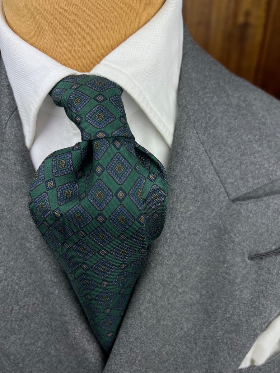Handmade Vintage Tie #1716 - Image 6