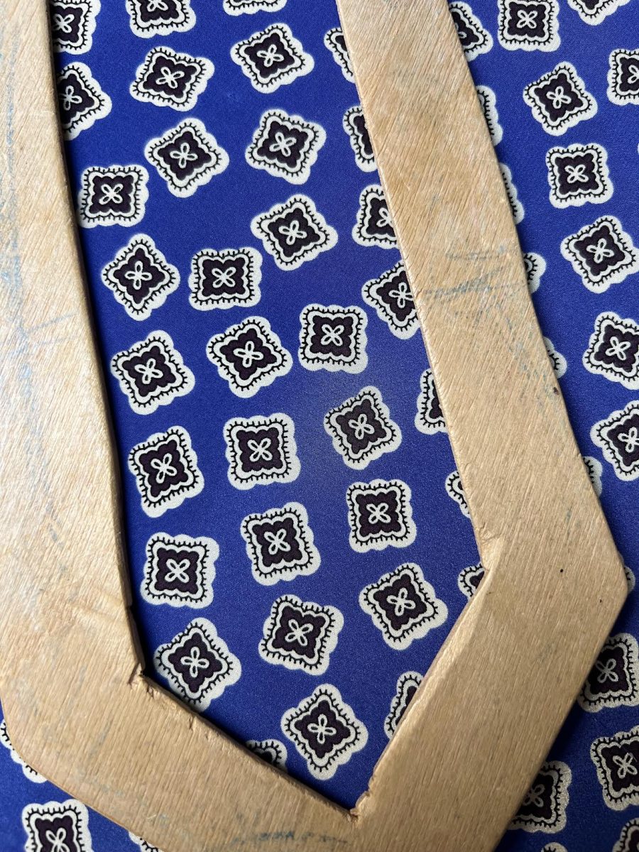UNIQUE TIE #1850