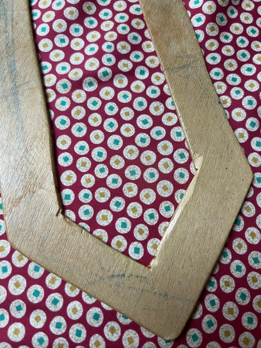 UNIQUE TIE #2069