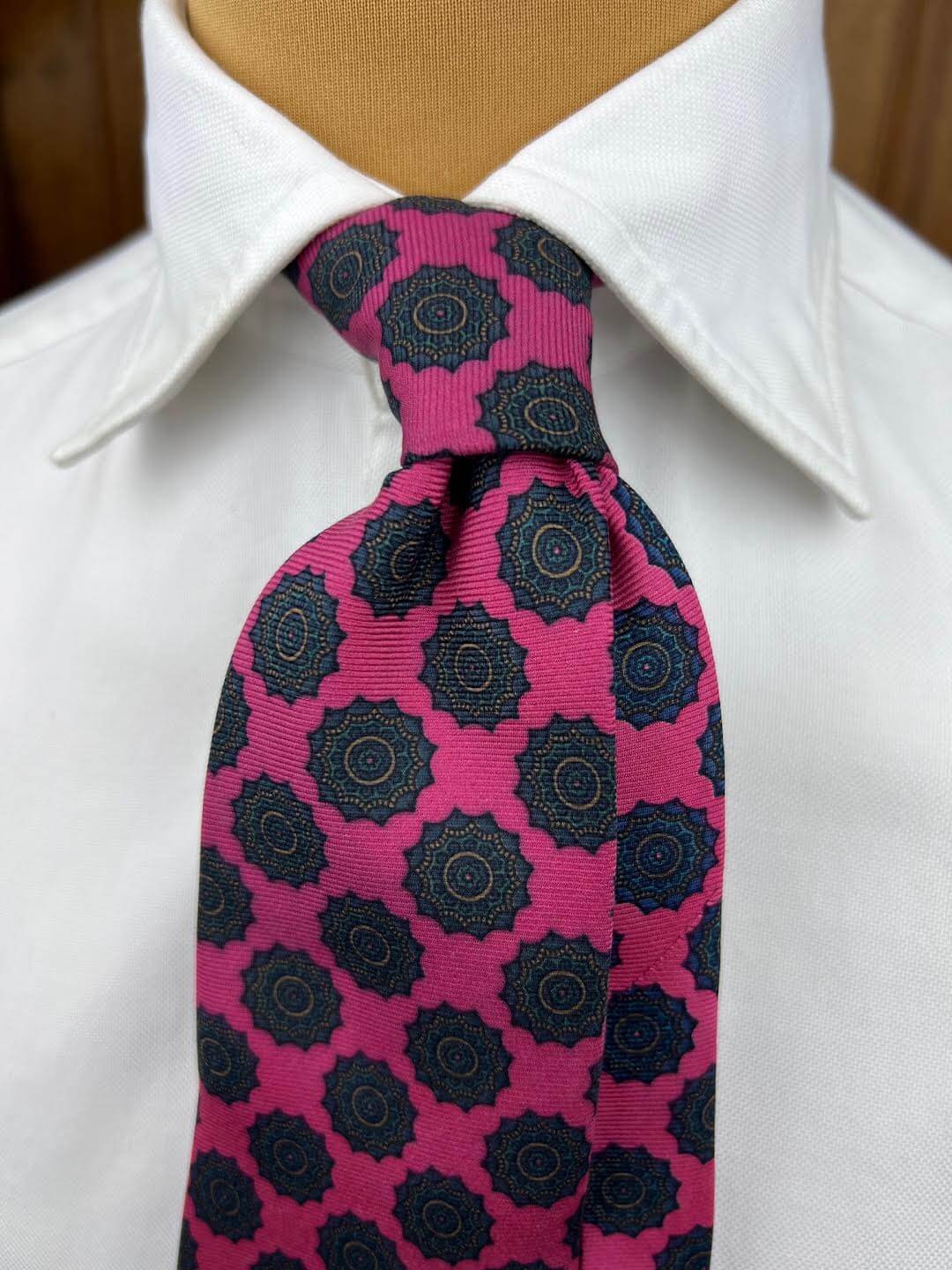 Handmade Vintage Tie #2327 - Image 3